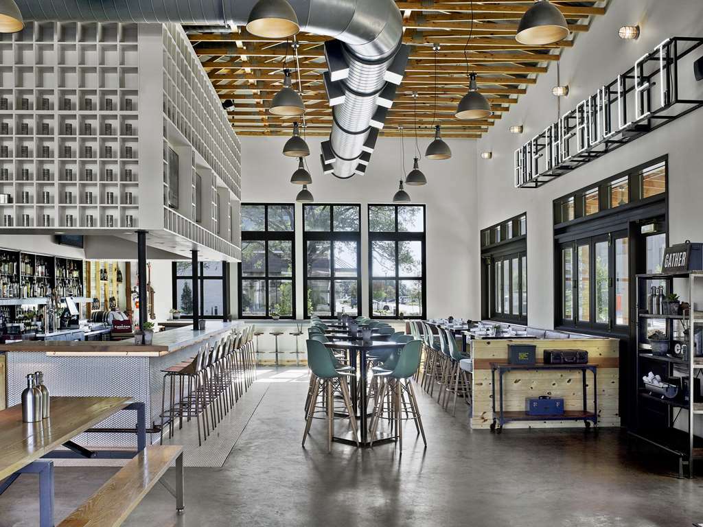 Cavalry Court, By Valencia Hotel Collection College Station Restauracja zdjęcie